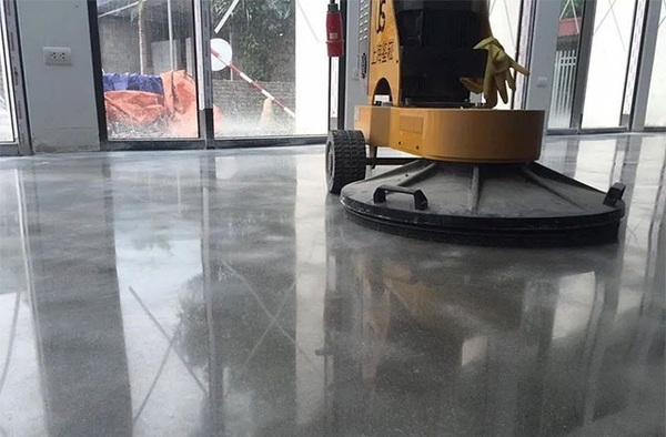 Hướng dẫn bạn cách đánh bóng sàn xi măng hiệu quả nhất